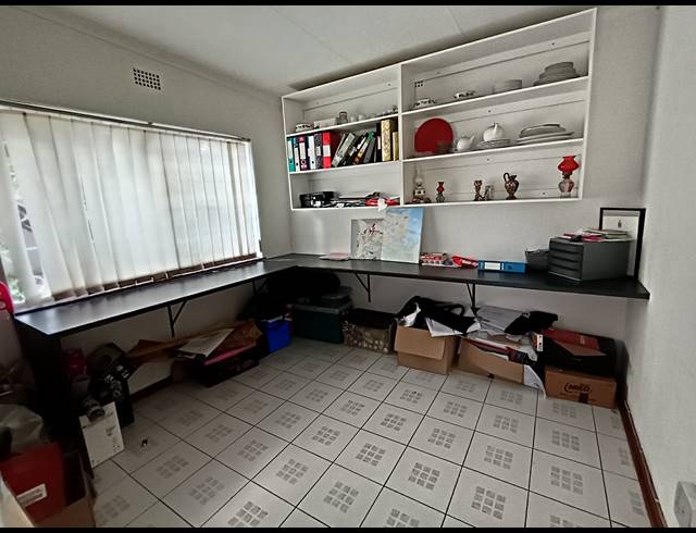 3 BEDROOM HOUSE FOR SALE IN BRACKENHURST